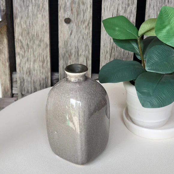 47th & Main ceramic crackle taupe bud vase - Picture 4 of 7